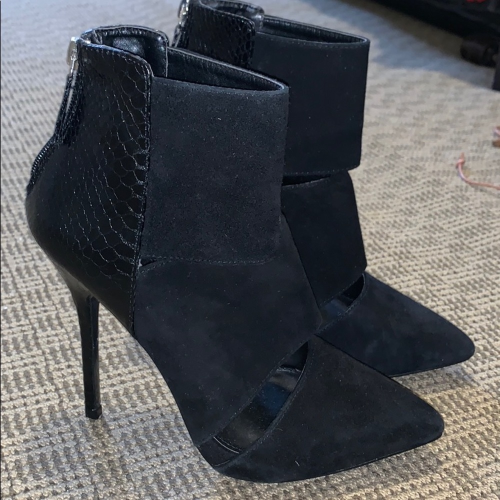Steven madden bootie pump